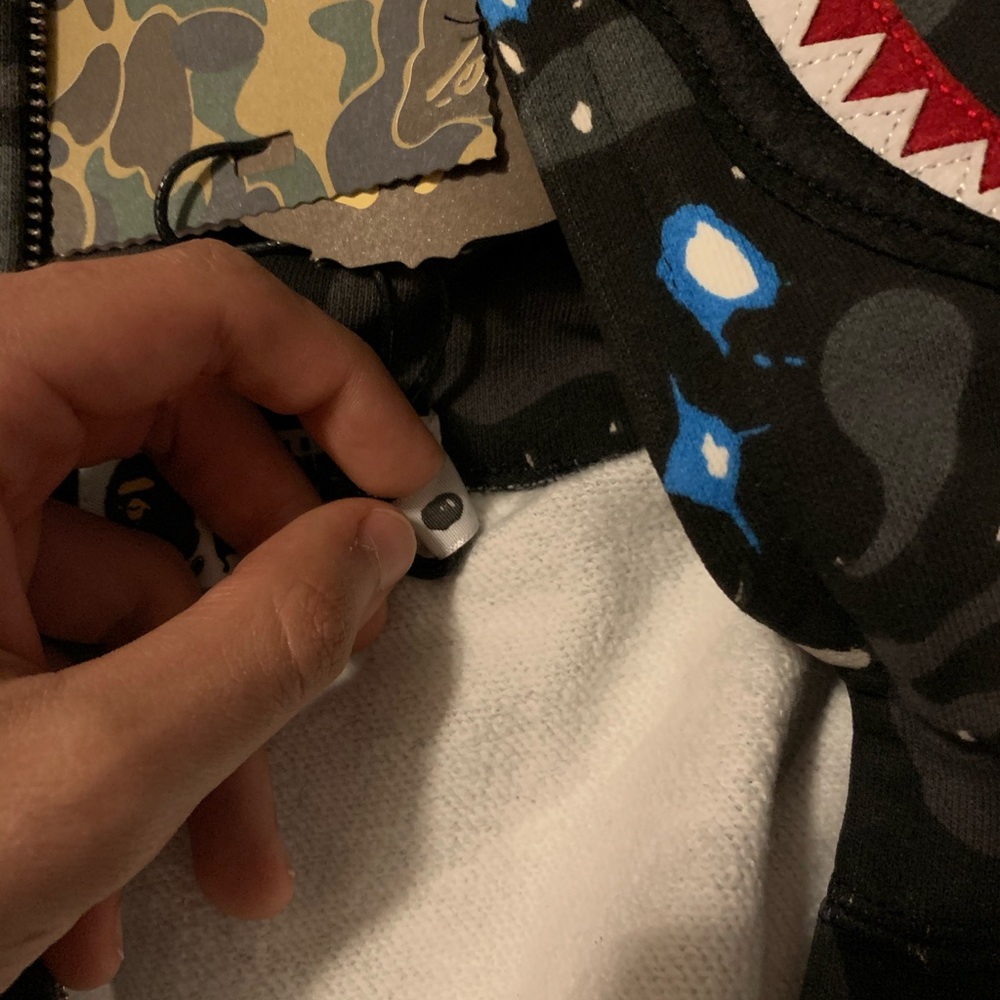 SOLD -A Bathing Ape Galaxy Camo Shark Hoodie Small - Picture 4 of 8